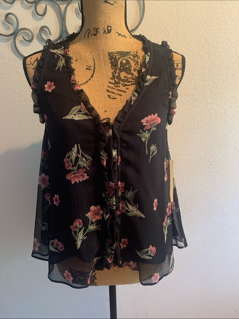 everleigh Black Floral Ruffle V-Neck Sleeveless Camisole